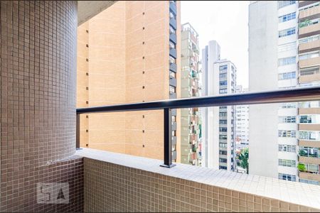 Studio para alugar com 28m², 1 quarto e 1 vaga Studio para alugar com 28m², 1 quarto e 1 vagaVaranda