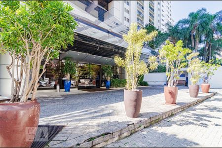 Studio para alugar com 28m², 1 quarto e 1 vaga Studio para alugar com 28m², 1 quarto e 1 vagaFachada
