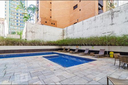 Studio para alugar com 28m², 1 quarto e 1 vaga Studio para alugar com 28m², 1 quarto e 1 vagaPiscina