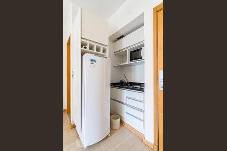 Studio para alugar com 28m², 1 quarto e 1 vaga Studio para alugar com 28m², 1 quarto e 1 vagaStudio