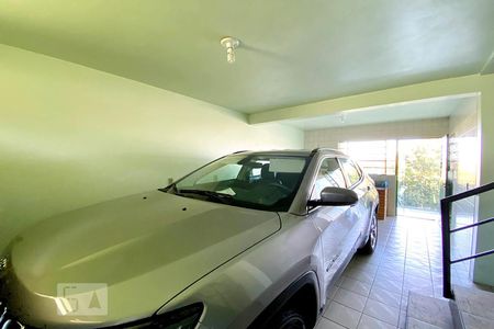 Casa à venda com 196m², 5 quartos e 1 vaga Casa à venda com 196m², 5 quartos e 1 vagaGaragem
