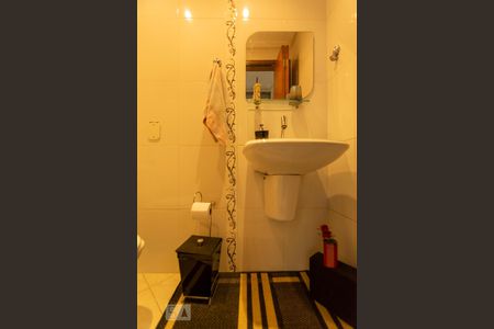 Casa à venda com 180m², 5 quartos e 2 vagasLAVABO