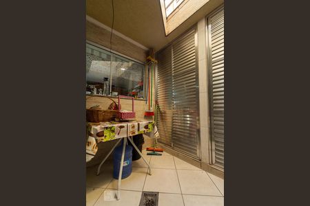 Casa à venda com 180m², 5 quartos e 2 vagasAREA EXTERNA