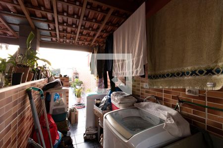 Casa à venda com 250m², 4 quartos e 2 vagasLavanderia