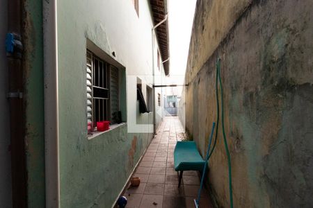 Casa à venda com 250m², 4 quartos e 2 vagasCorredor Lateral