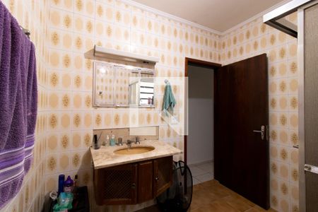 Casa à venda com 250m², 4 quartos e 2 vagasBanheiro 