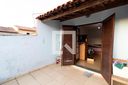 Casa à venda com 250m², 4 quartos e 2 vagasVaranda Quarto 1 - Suíte