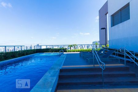 Apartamento para alugar com 66m², 2 quartos e 1 vagaÁrea comum - Piscina