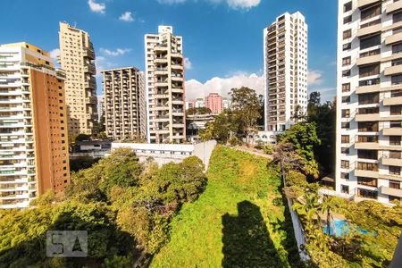 Apartamento à venda com 141m², 3 quartos e 3 vagas Apartamento à venda com 141m², 3 quartos e 3 vagasSacada da Suíte