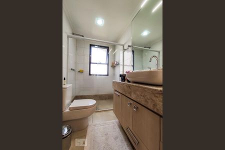 Apartamento à venda com 141m², 3 quartos e 3 vagas Apartamento à venda com 141m², 3 quartos e 3 vagasBanheiro da Suíte