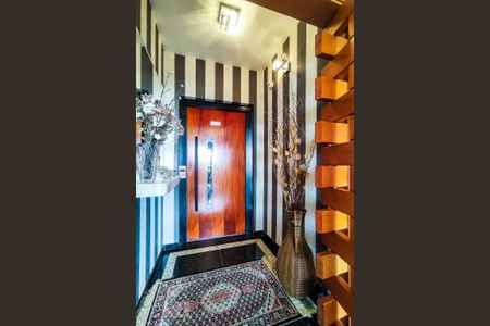 Apartamento à venda com 141m², 3 quartos e 3 vagas Apartamento à venda com 141m², 3 quartos e 3 vagasHall de Entrada