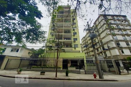 Apartamento à venda com 130m², 4 quartos e 2 vagasFachada