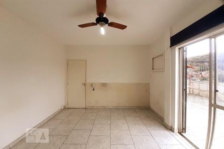 Apartamento à venda com 130m², 4 quartos e 2 vagasQuarto 3