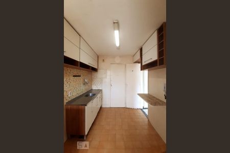Apartamento à venda com 130m², 4 quartos e 2 vagasCozinha