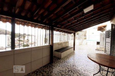 Apartamento à venda com 130m², 4 quartos e 2 vagasCobertura