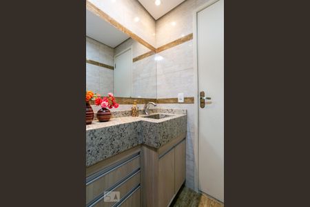 Apartamento à venda com 98m², 3 quartos e 1 vaga Apartamento à venda com 98m², 3 quartos e 1 vagaBanheiro