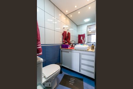 Apartamento à venda com 98m², 3 quartos e 1 vaga Apartamento à venda com 98m², 3 quartos e 1 vagaBanheiro da Suíte