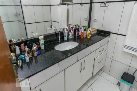 Casa à venda com 75m², 2 quartos e 1 vagaBanheiro da Suíte