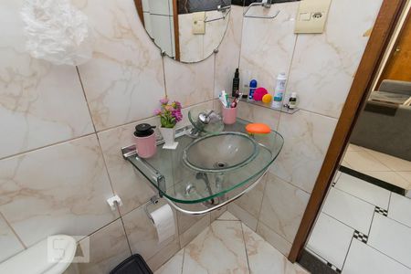 Casa à venda com 75m², 2 quartos e 1 vagaBanheiro Social