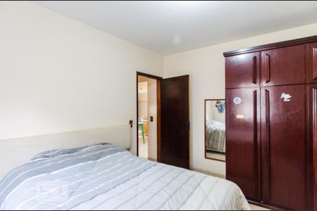 Casa à venda com 355m², 4 quartos e 2 vagasQuarto 1 casa 2