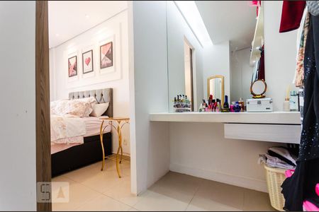 Apartamento para alugar com 110m², 3 quartos e 1 vaga Apartamento para alugar com 110m², 3 quartos e 1 vagaCloset