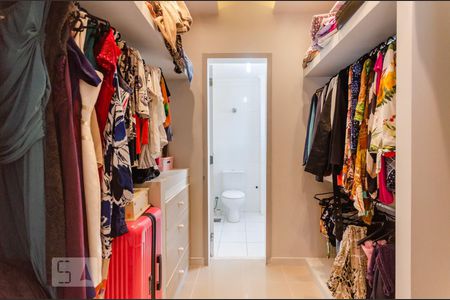 Apartamento para alugar com 110m², 3 quartos e 1 vaga Apartamento para alugar com 110m², 3 quartos e 1 vagaCloset