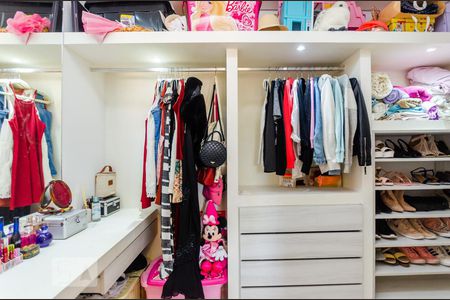 Apartamento para alugar com 110m², 3 quartos e 1 vaga Apartamento para alugar com 110m², 3 quartos e 1 vagaCloset