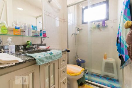 Apartamento à venda com 125m², 4 quartos e 3 vagasBanheiro da Suíte 2