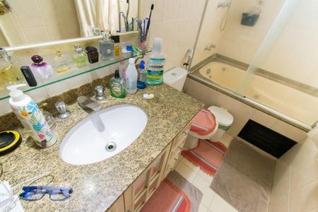 Apartamento à venda com 125m², 4 quartos e 3 vagasBanheiro da Suíte 1