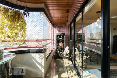 Varanda  de apartamento à venda com 4 quartos, 125m² em Jardim da Saúde, São Paulo
