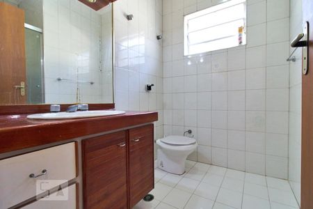 Casa de condomínio à venda com 110m², 2 quartos e 2 vagasBanheiro