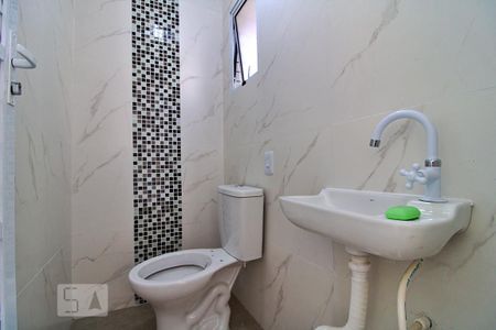 Casa de condomínio à venda com 110m², 2 quartos e 2 vagasBanheiro da Área Externa