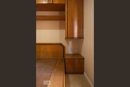 Apartamento à venda com 77m², 3 quartos e 2 vagasSuíte 