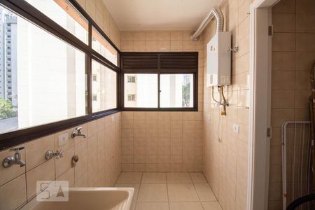 Apartamento à venda com 77m², 3 quartos e 2 vagasÁrea de serviço 