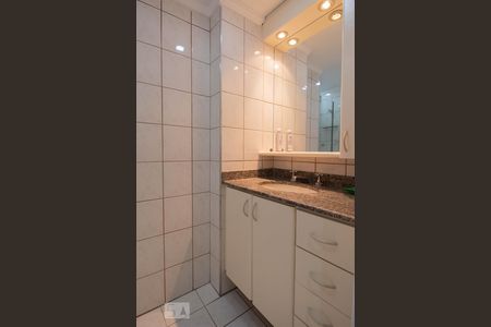 Apartamento à venda com 77m², 3 quartos e 2 vagasBanheiro do corredor 