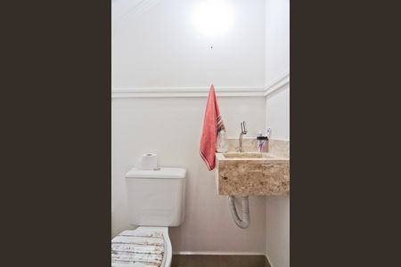 Lavabo de casa de condomínio à venda com 2 quartos, 65m² em Santa Teresinha, São Paulo