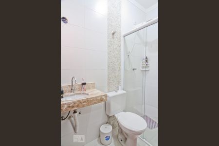 Banheiro da Suíte 1 de casa de condomínio à venda com 2 quartos, 65m² em Santa Teresinha, São Paulo