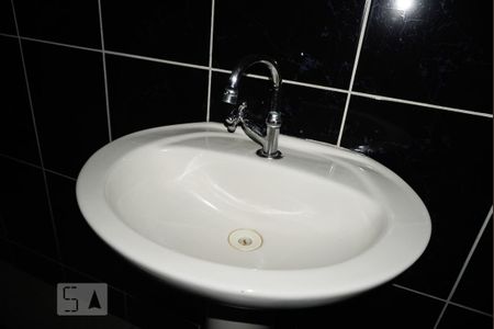 Casa à venda com 147m², 4 quartos e 4 vagas Casa à venda com 147m², 4 quartos e 4 vagasBanheiro de Serviço