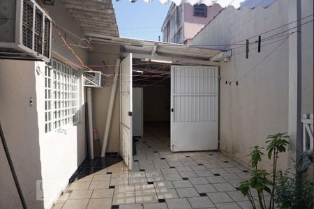 Casa à venda com 147m², 4 quartos e 4 vagas Casa à venda com 147m², 4 quartos e 4 vagasQuintal