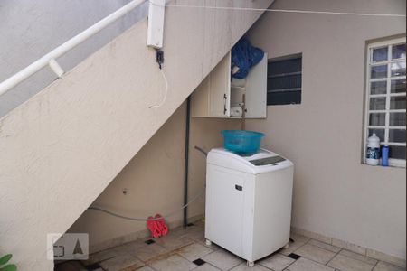 Casa à venda com 147m², 4 quartos e 4 vagas Casa à venda com 147m², 4 quartos e 4 vagasLavanderia
