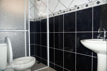 Casa à venda com 147m², 4 quartos e 4 vagas Casa à venda com 147m², 4 quartos e 4 vagasBanheiro de Serviço