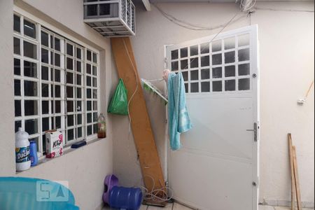 Casa à venda com 147m², 4 quartos e 4 vagas Casa à venda com 147m², 4 quartos e 4 vagasLavanderia