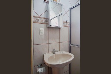 Casa à venda com 147m², 4 quartos e 4 vagas Casa à venda com 147m², 4 quartos e 4 vagasBanheiro da Suíte