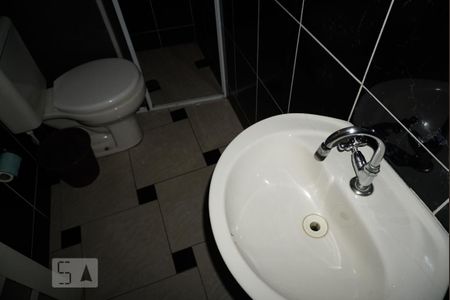 Casa à venda com 147m², 4 quartos e 4 vagas Casa à venda com 147m², 4 quartos e 4 vagasBanheiro de Serviço