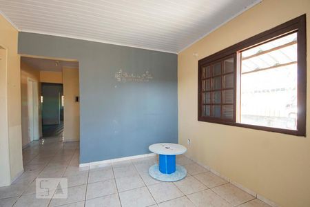 Sala  de casa à venda com 3 quartos, 150m² em Rubem Berta, Porto Alegre