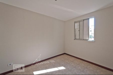 Quarto 1 de apartamento para alugar com 2 quartos, 52m² em Jardim Danfer, São Paulo