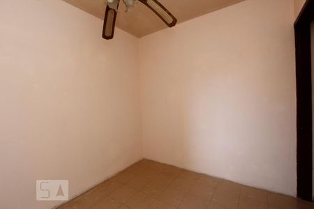 QUARTO 2 de apartamento para alugar com 2 quartos, 50m² em Rubem Berta, Porto Alegre