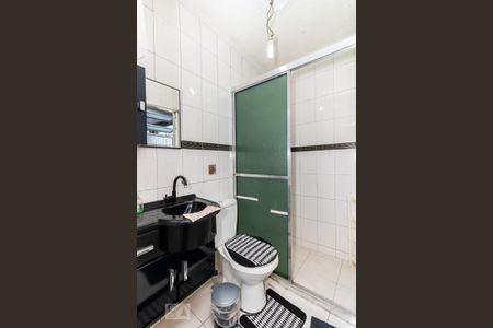 Casa à venda com 240m², 2 quartos e 4 vagasBanheiro da Suíte 2