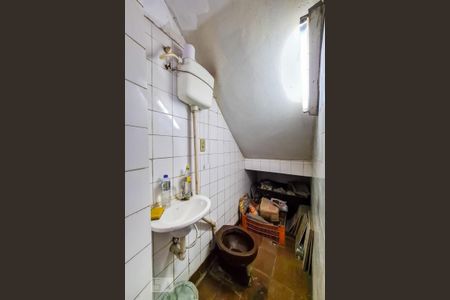 Casa à venda com 240m², 2 quartos e 4 vagasBanheiro da Garagem