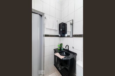 Casa à venda com 240m², 2 quartos e 4 vagasBanheiro da Suíte 2